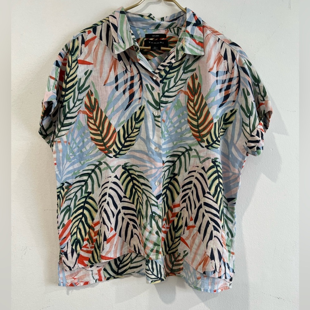 Tahari  women’s blouse floral  Hawaii Multicolor Leaf Print 100 % Linen Shirt L